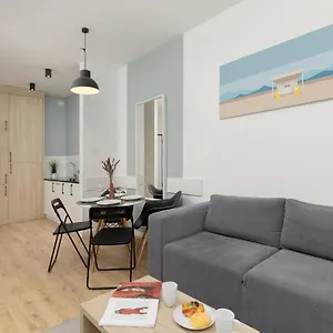 Wola Pet-friendly With Ac Slawinska By Renters Apartament